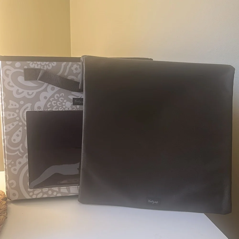 Thirty-one Collapsable Storage Cubes w/ Lids - Picture 3 of 4